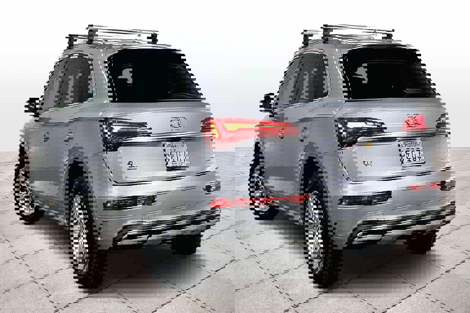 Used 2023 Audi Q5 Premium w/ Convenience Package image 14