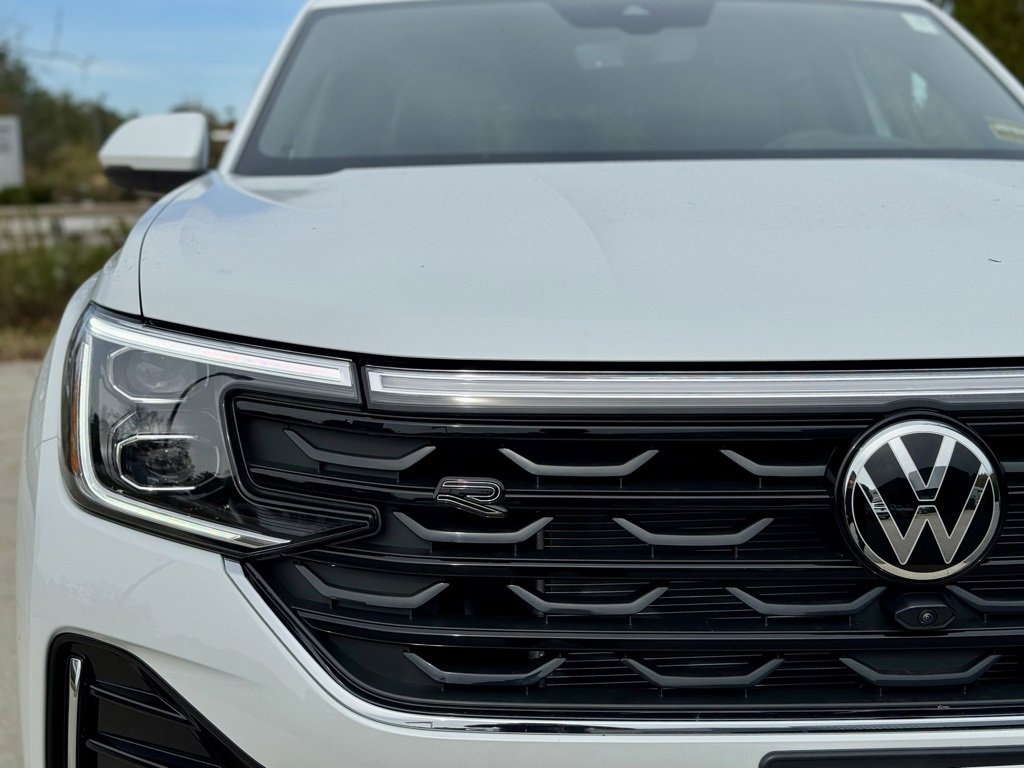 New 2026 Volkswagen Atlas Cross Sport SEL Premium R-Line image 3