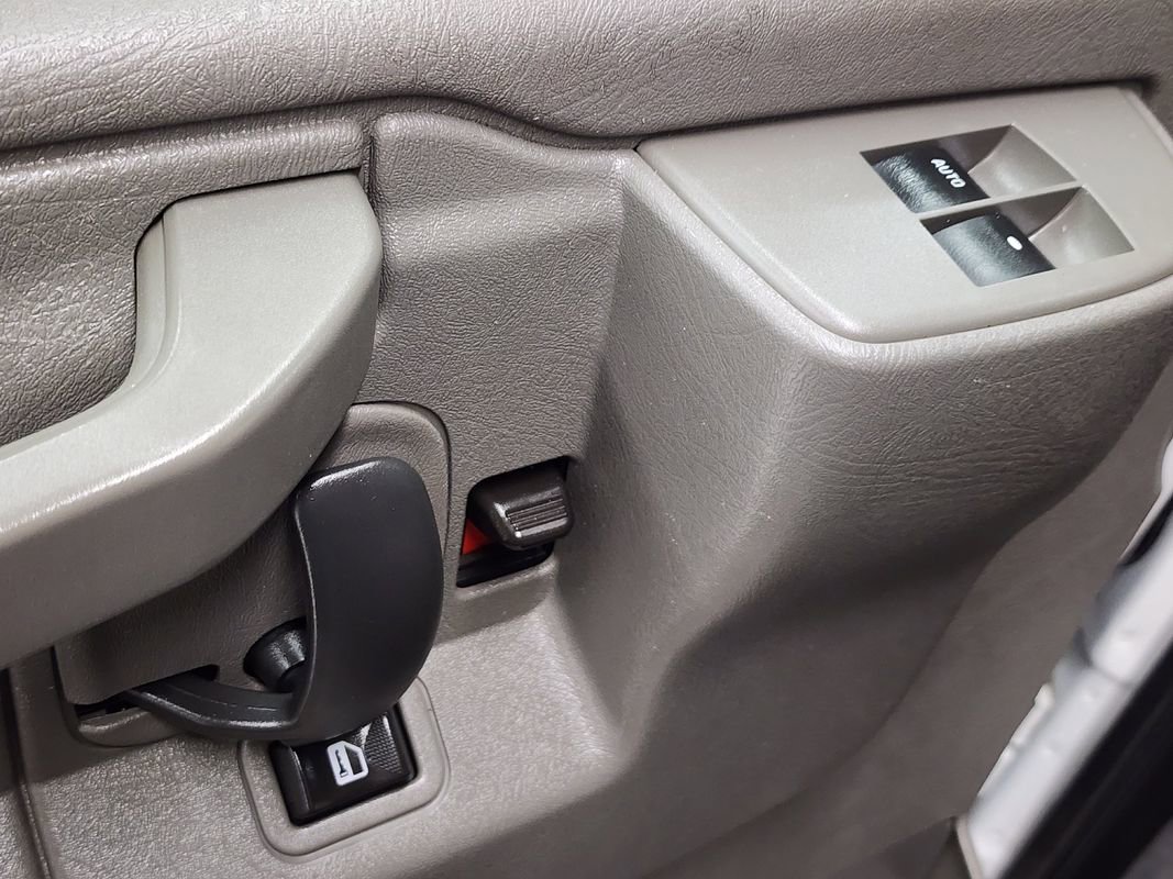 Used 2018 GMC Savana 3500 LT w/ LT Preferred Equipment Group image 22