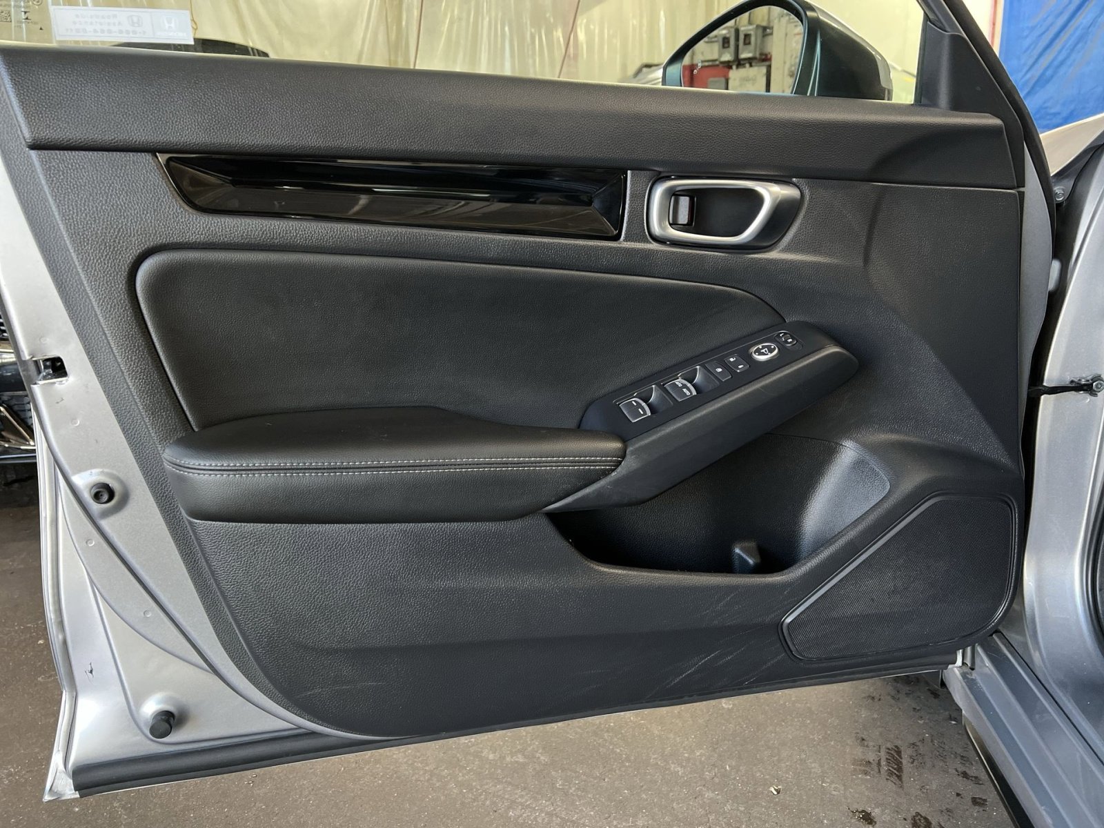 Used 2022 Honda Civic EX-L image 11