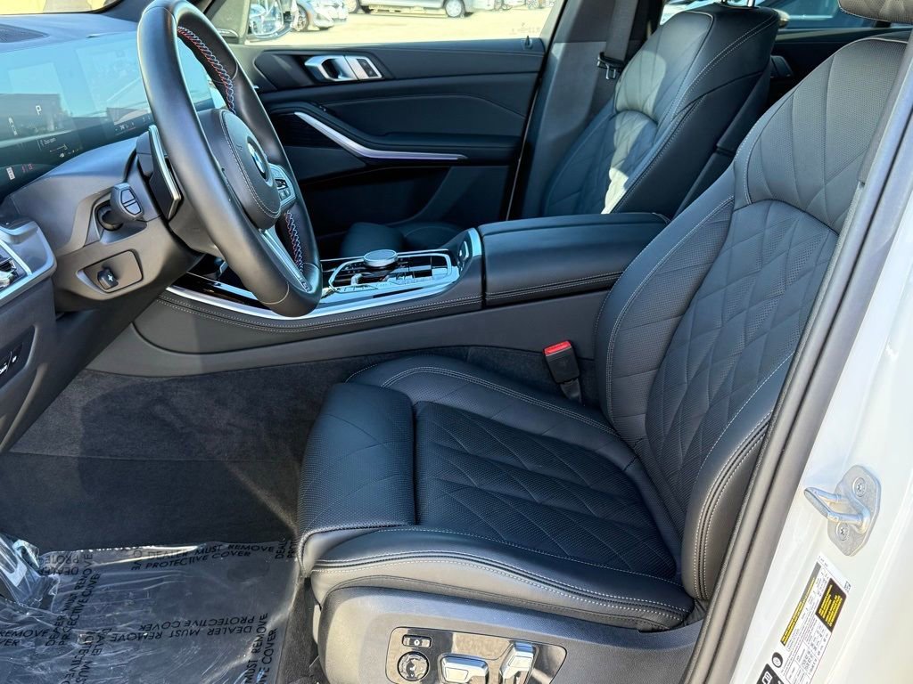 Certified 2025 BMW X5 M60i w/ Parking Assistance Package image 21