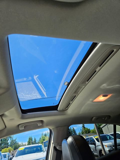 Used 2019 Buick Encore Essence FWD image 25