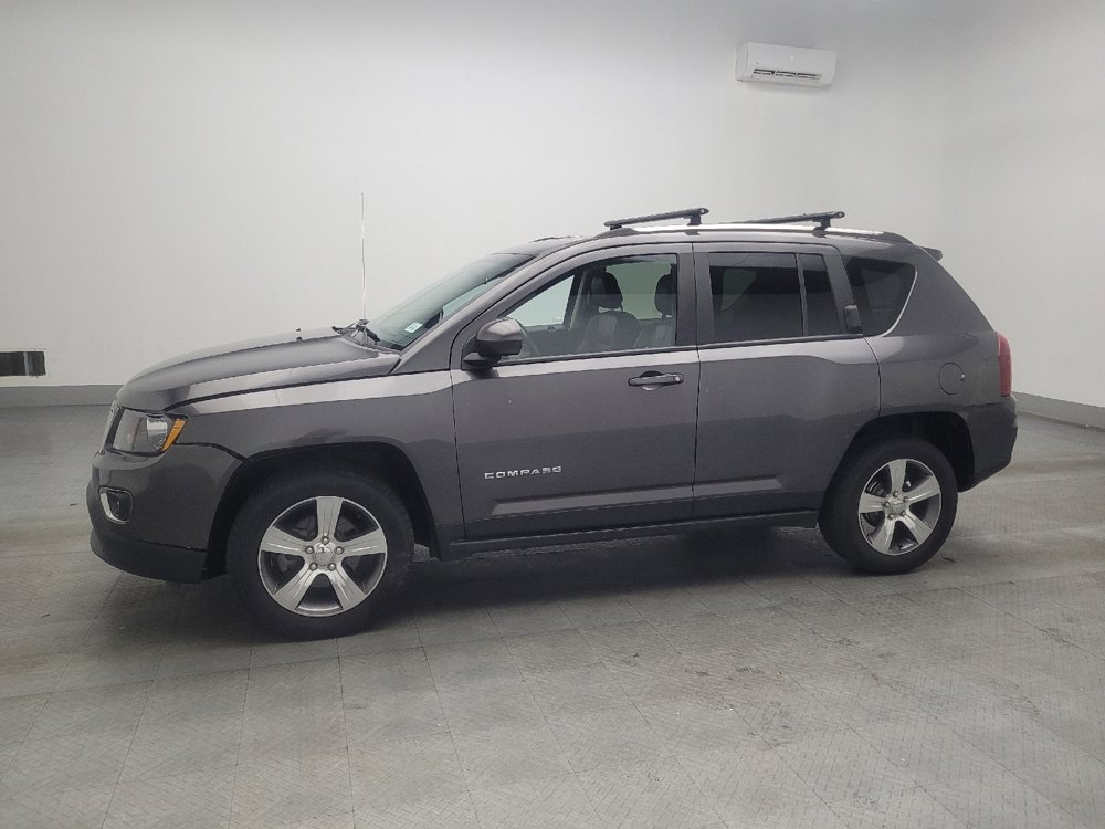 Used 2017 Jeep Compass High Altitude FWD image 2