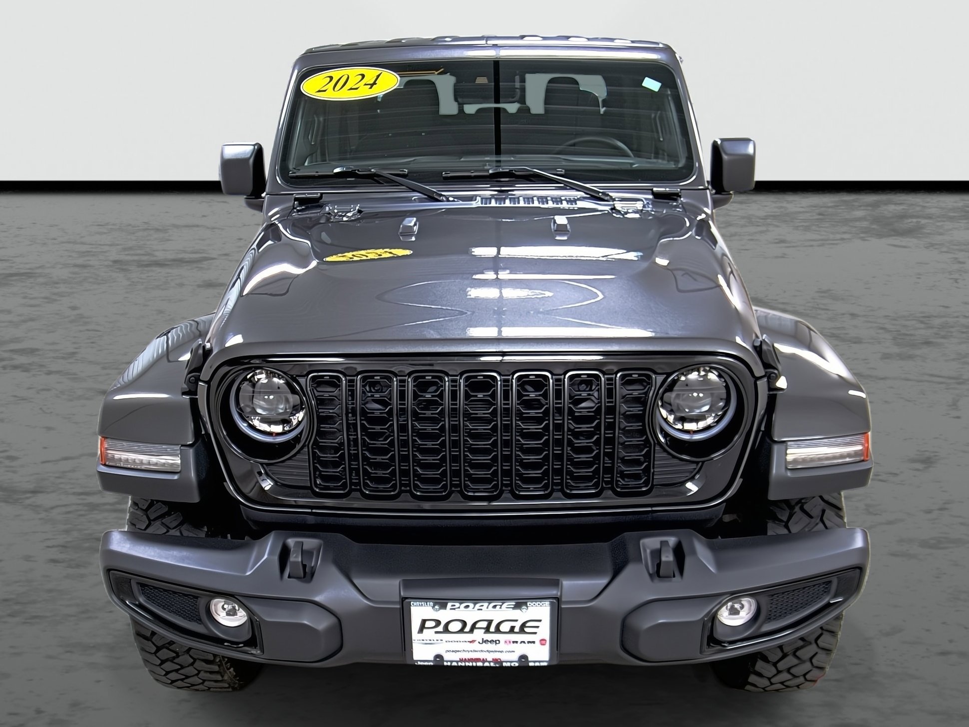 Used 2024 Jeep Gladiator Willys image 6