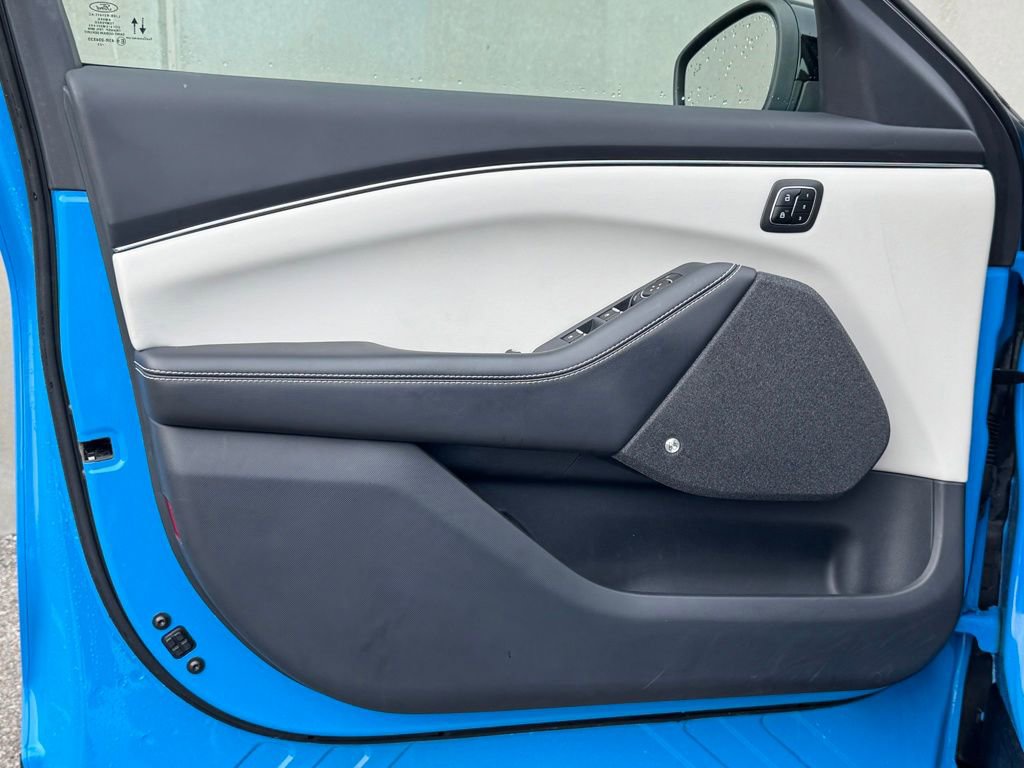 Used 2023 Ford Mustang Mach-E Premium image 15