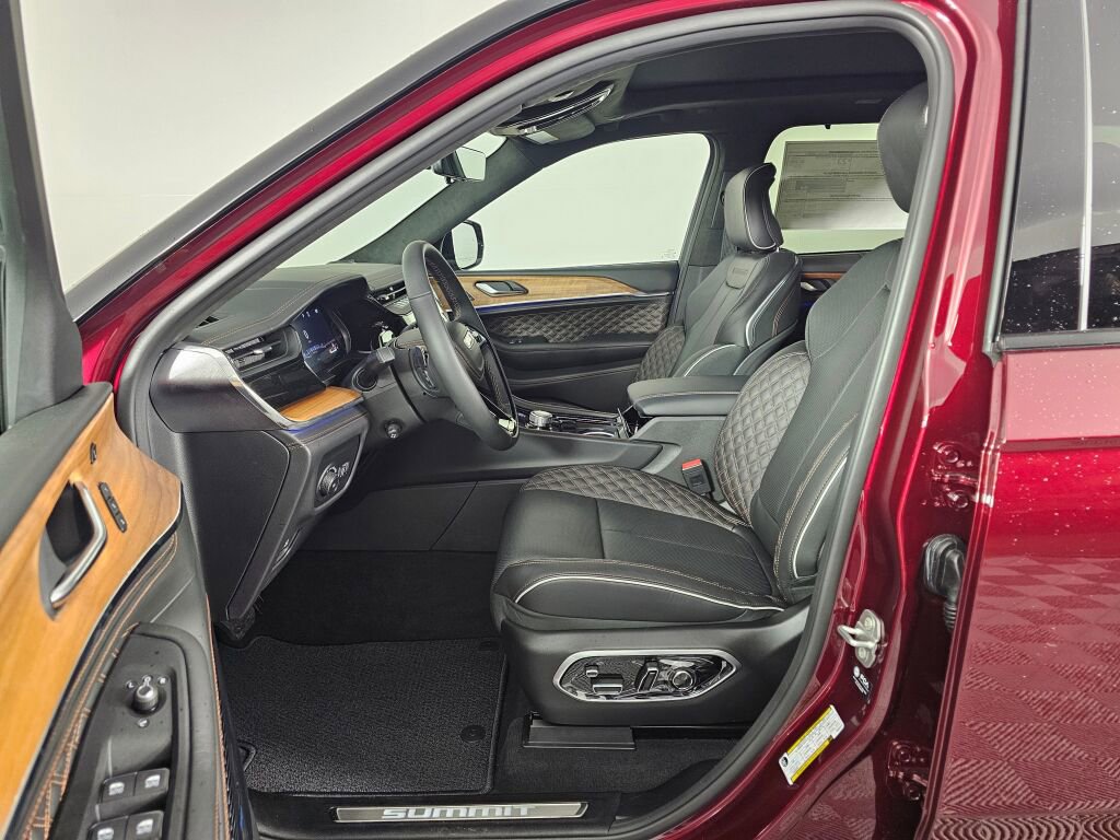 New 2026 Jeep Grand Cherokee Summit AWD/4WD image 18