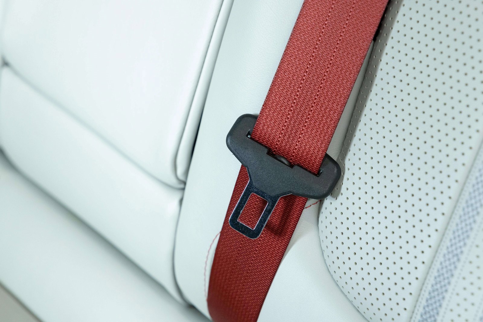 Used 2025 Aston Martin DBX 707 image 47