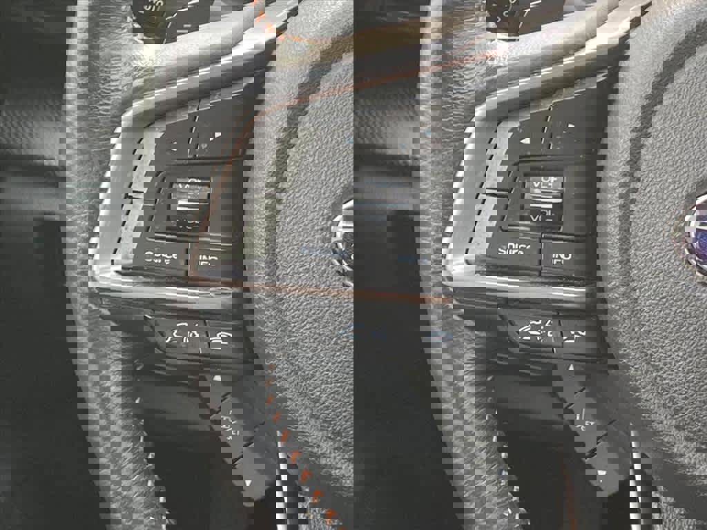 Used 2020 Subaru Crosstrek 2.0i Premium image 8