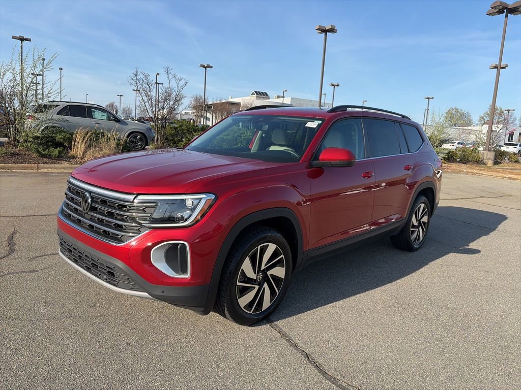 Used 2024 Volkswagen Atlas SE image 1