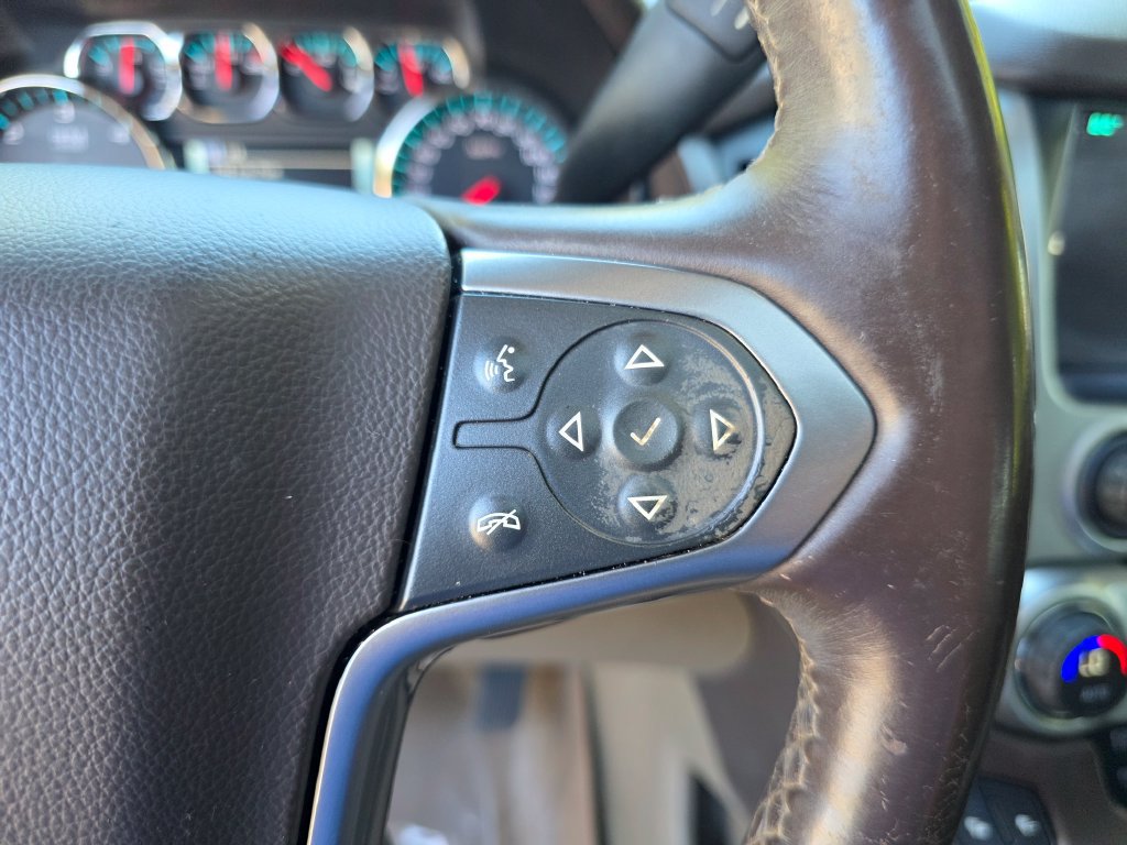 Used 2015 Chevrolet Suburban LT RWD image 23
