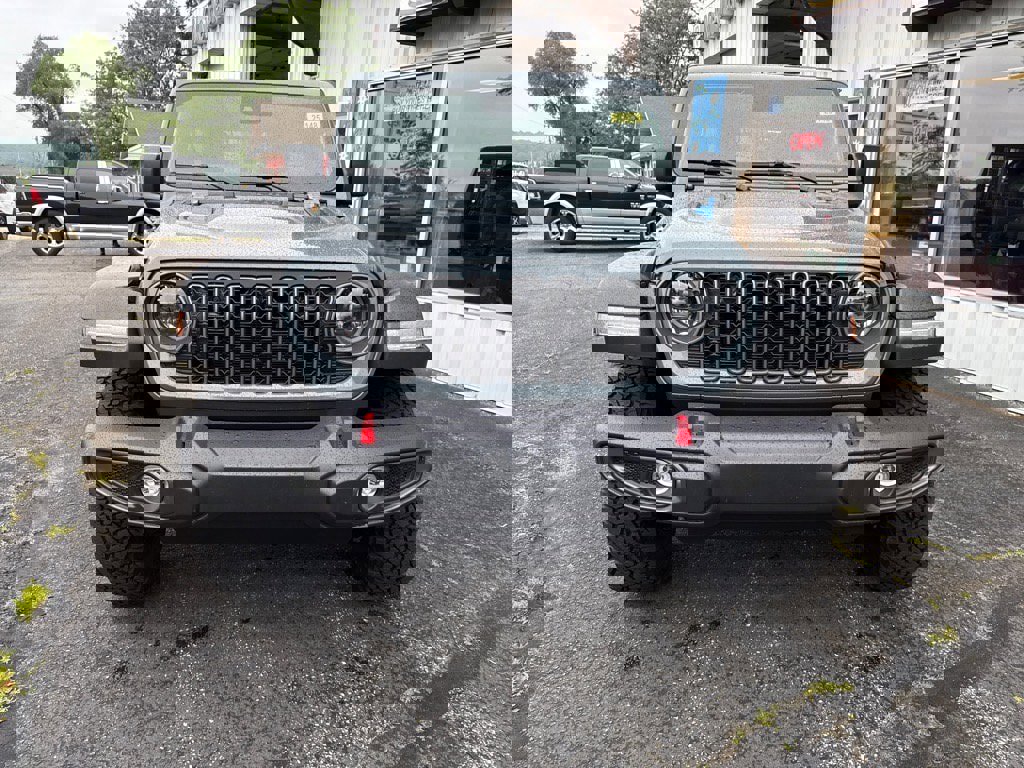 New 2025 Jeep Wrangler Unlimited Rubicon w/ Technology Group image 2