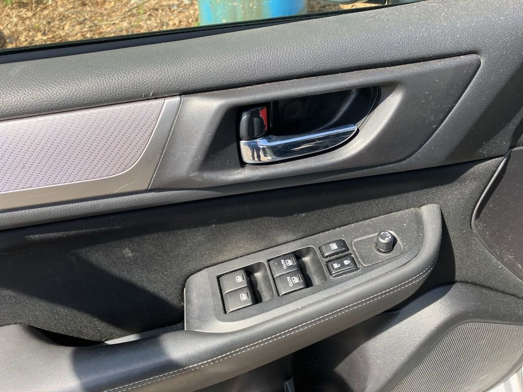 Used 2015 Subaru Legacy 2.5i Premium w/ Moonroof Package image 8