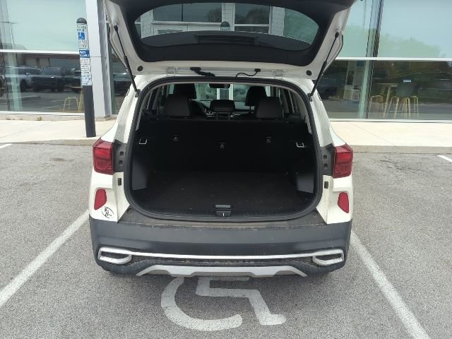 Certified 2023 Kia Seltos EX AWD/4WD image 5