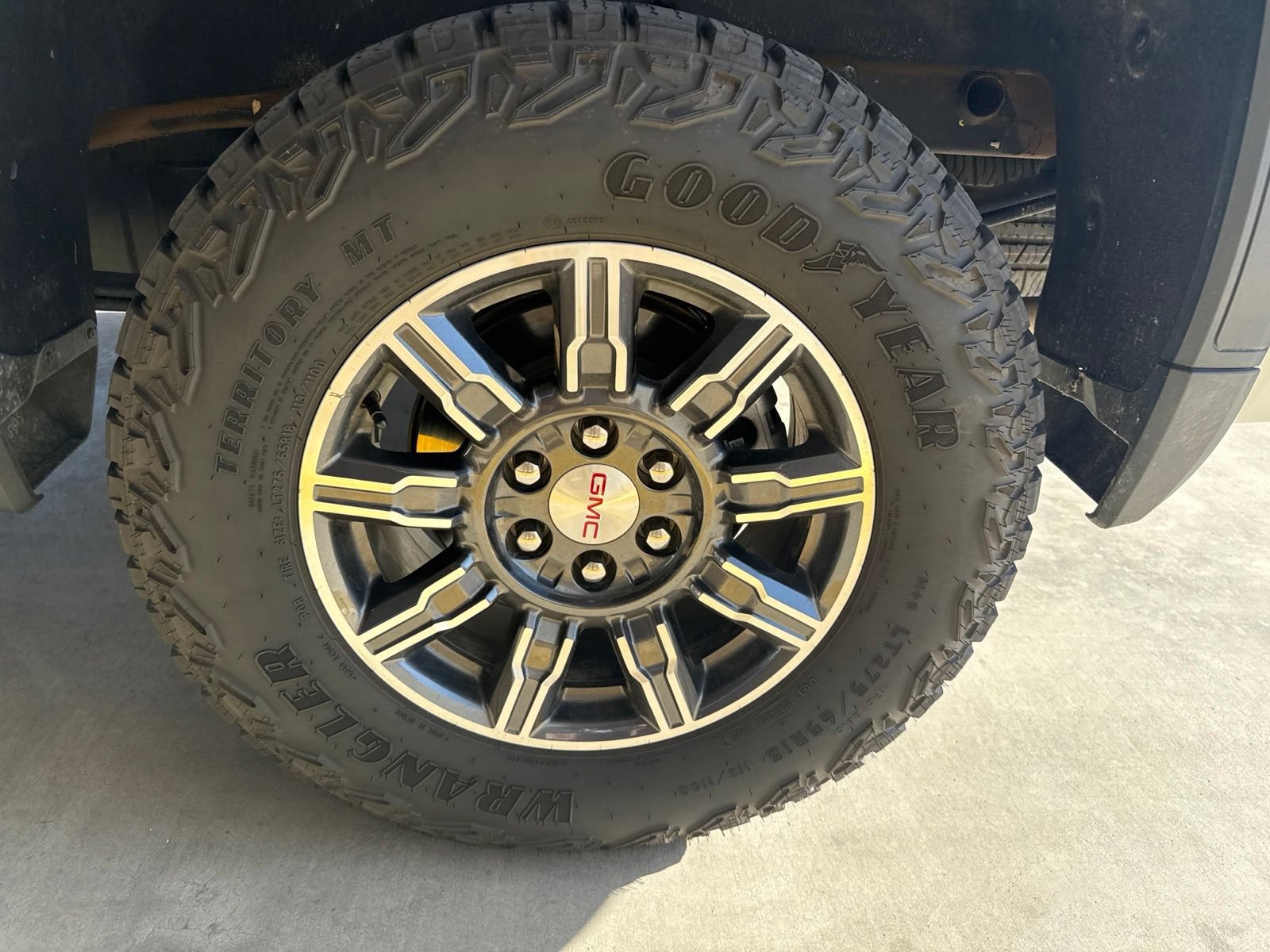 Certified 2025 GMC Sierra 1500 AT4 AWD/4WD image 16