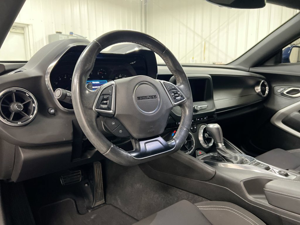Used 2019 Chevrolet Camaro LT RWD image 10