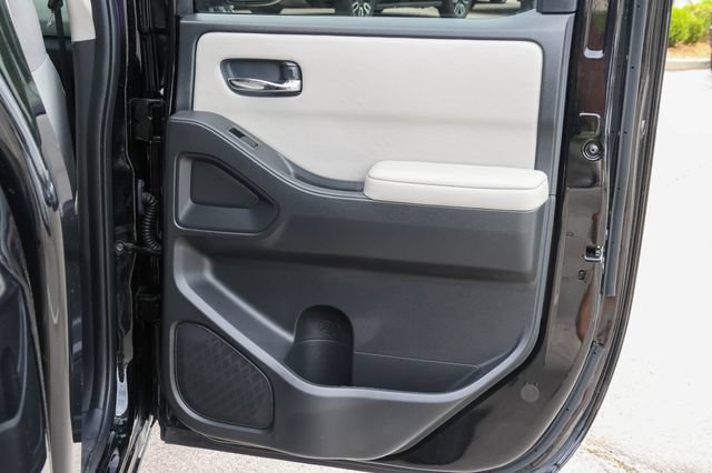 Used 2025 Nissan Frontier SV w/ SV Convenience Package AWD/4WD image 17