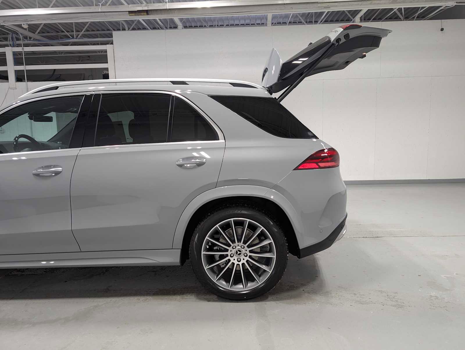 New 2026 Mercedes-Benz GLE 450 GLE 450 image 9