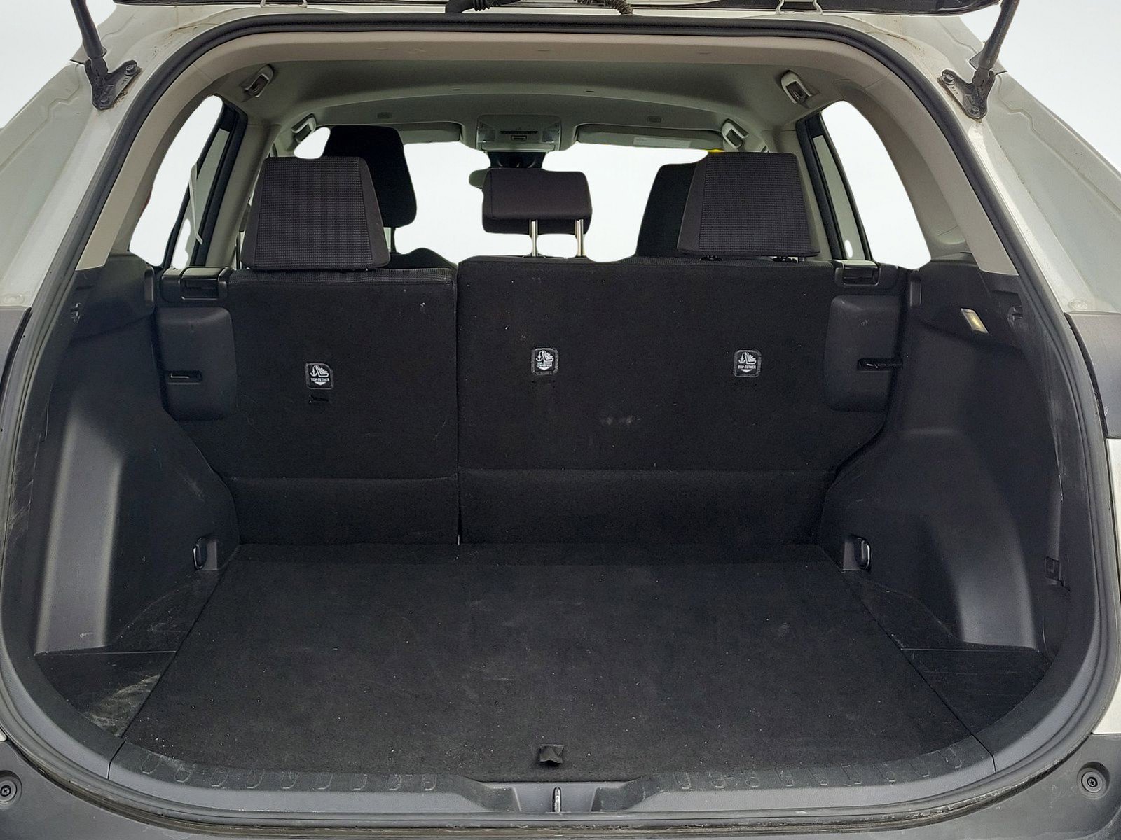 Used 2024 Toyota RAV4 LE FWD image 8