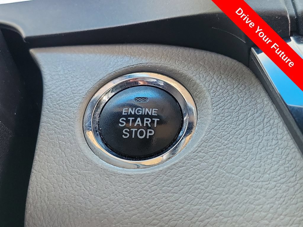 Used 2017 Toyota Sienna XLE w/ XLE Navigation Package FWD image 10