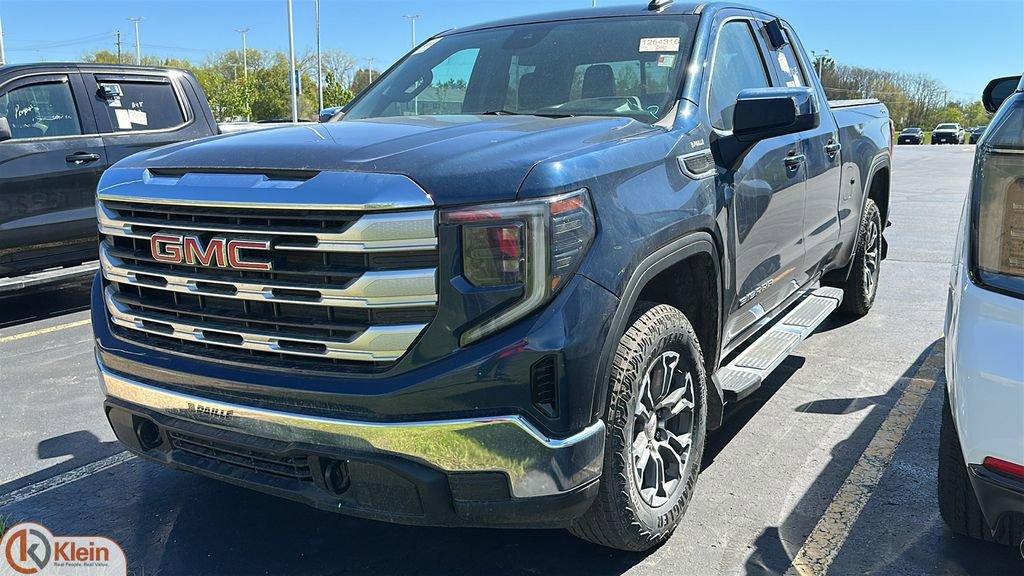 Used 2023 GMC Sierra 1500 SLE w/ Preferred Package AWD/4WD image 1