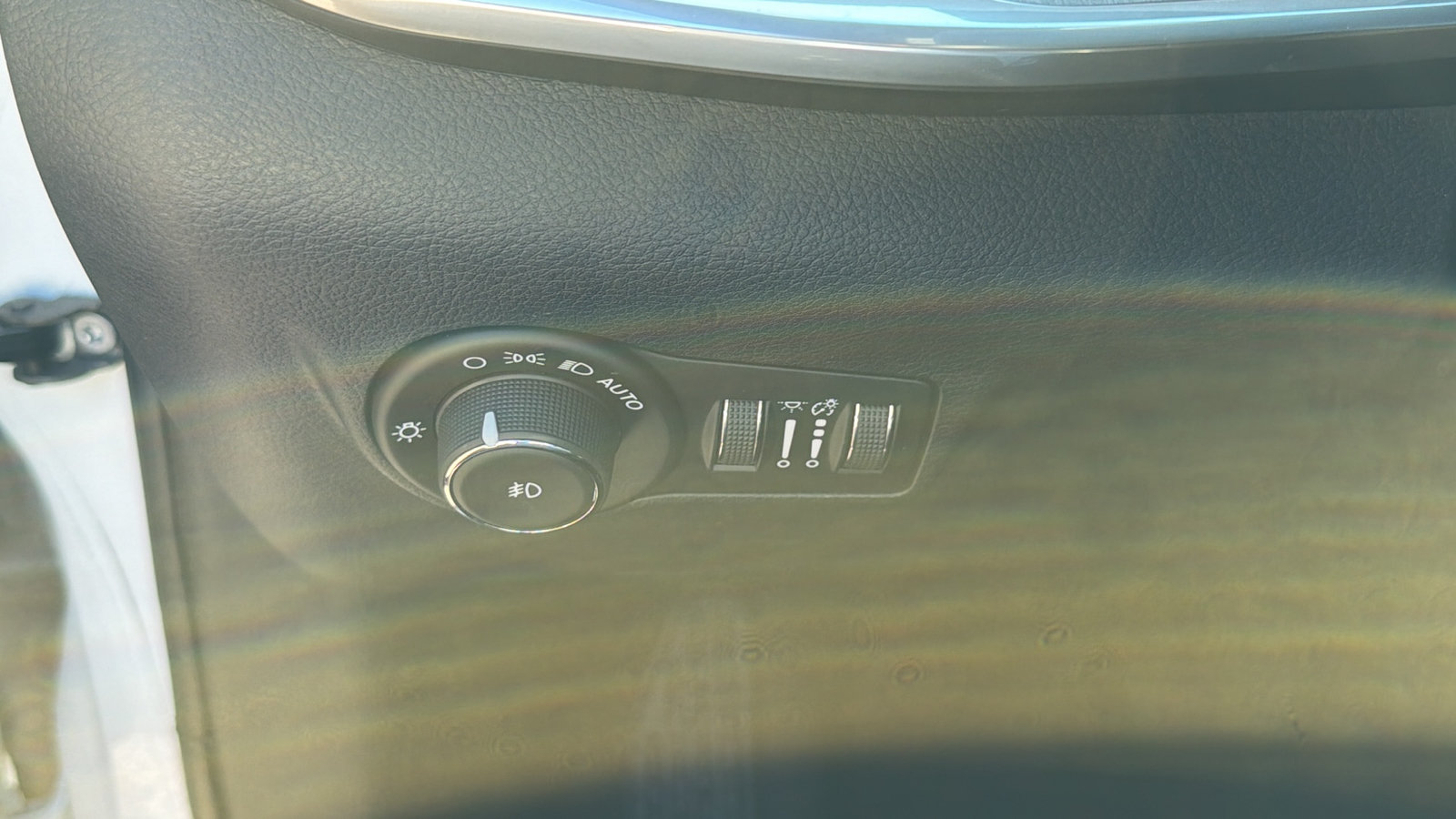 Used 2024 Jeep Compass Limited AWD/4WD image 25