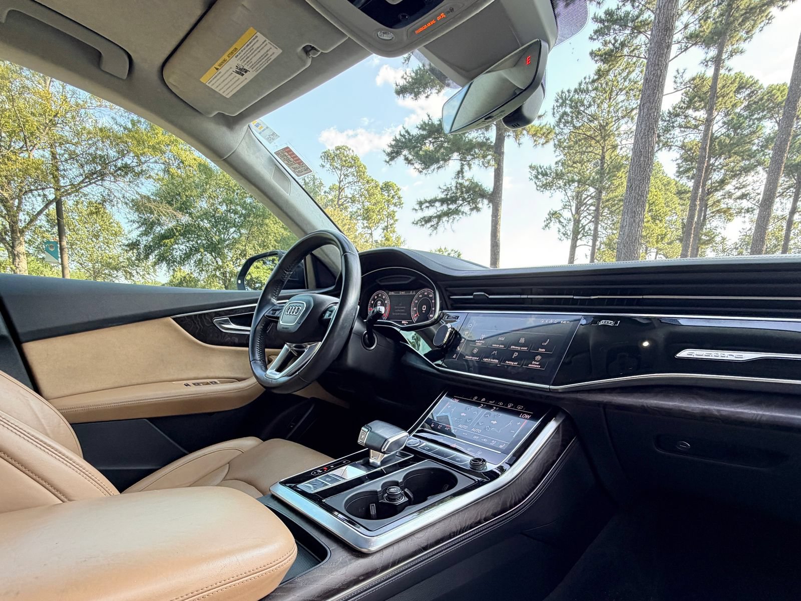 Used 2020 Audi Q8 Prestige w/ Prestige Package AWD/4WD image 19