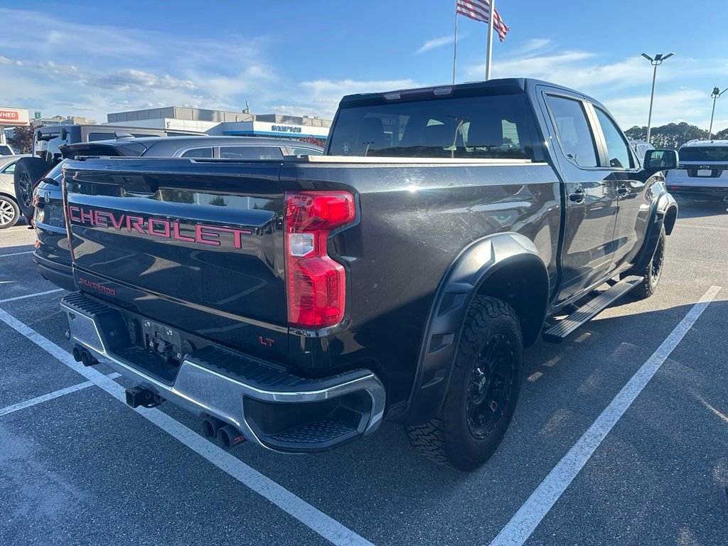 Used 2021 Chevrolet Silverado 1500 LT w/ Z71 Off-Road Package AWD/4WD image 2