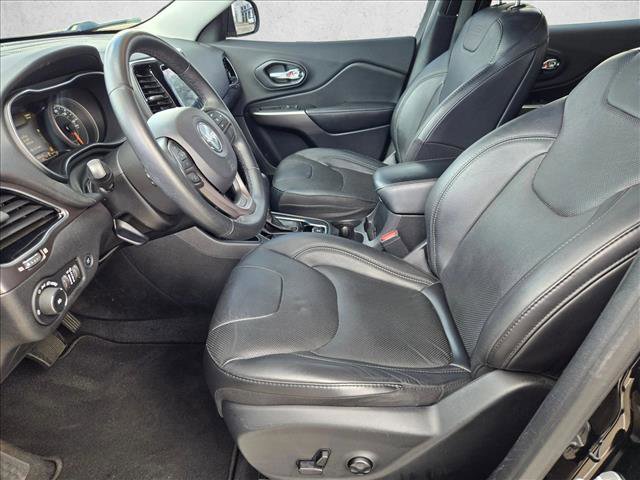 Used 2019 Jeep Cherokee Limited image 15