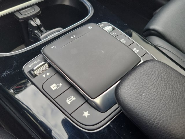 Used 2023 Mercedes-Benz CLA 250 image 27