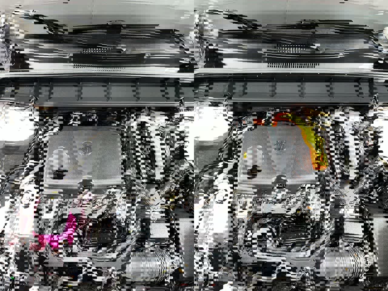 Used 2023 Toyota Highlander XLE image 11