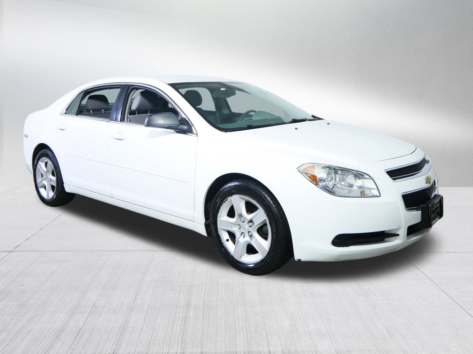 Used 2011 Chevrolet Malibu LS FWD image 1