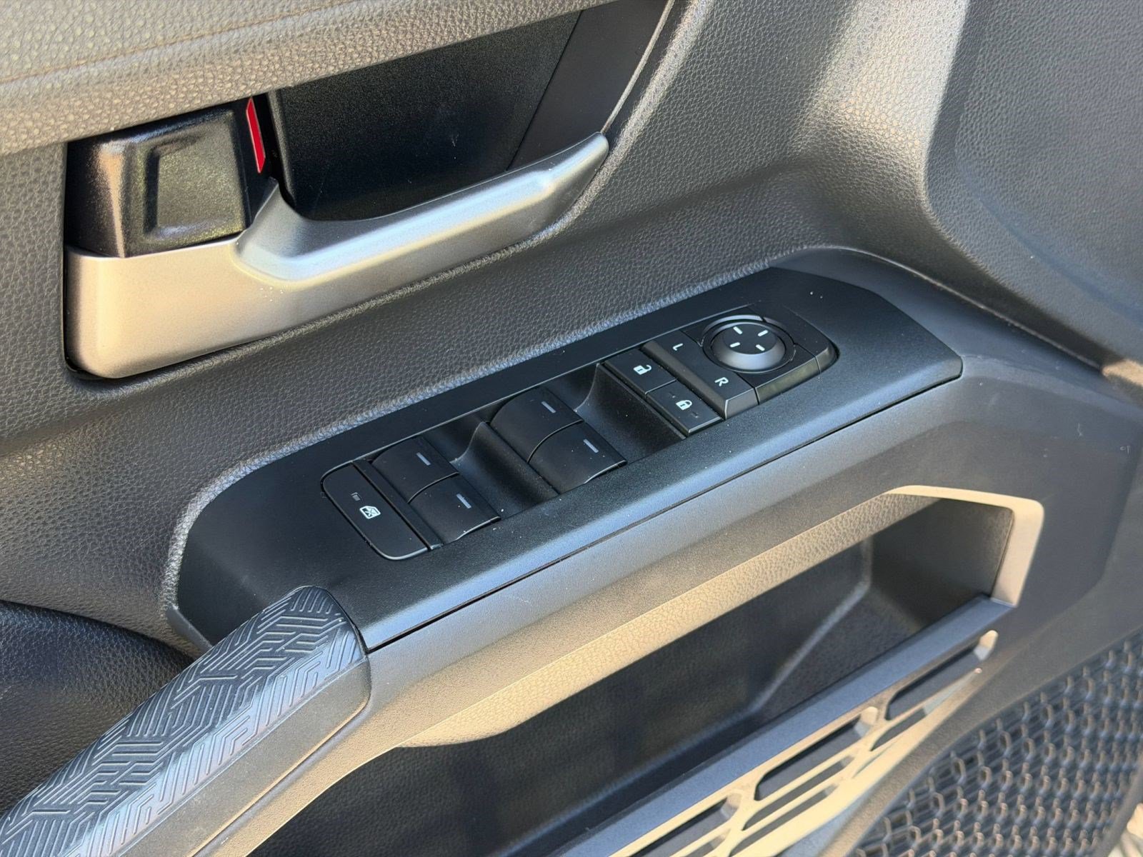 Used 2024 Toyota Tacoma TRD Off-Road AWD/4WD image 26