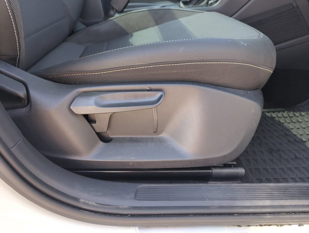 Certified 2023 Volkswagen Taos SE w/ Panoramic Sunroof Package FWD image 37