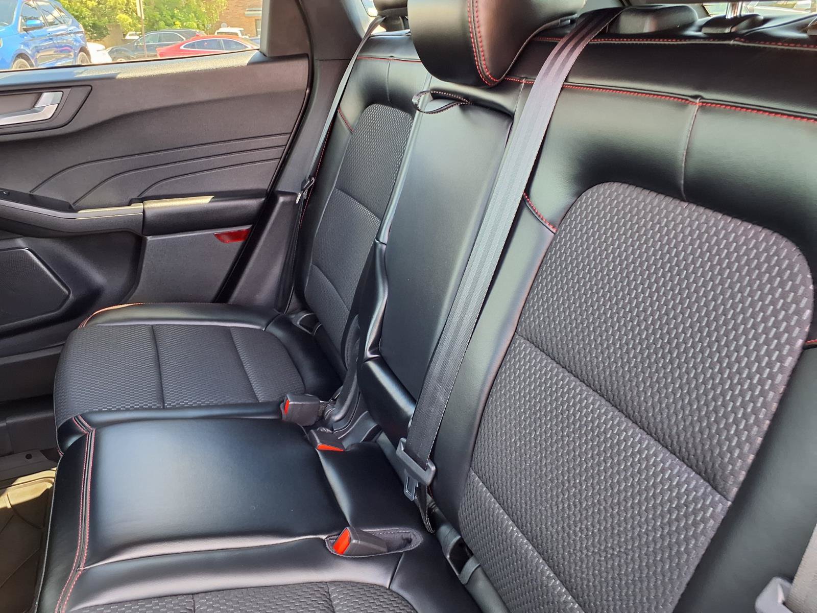 Used 2024 Ford Escape ST-Line w/ Tech Pack #1 AWD/4WD image 7
