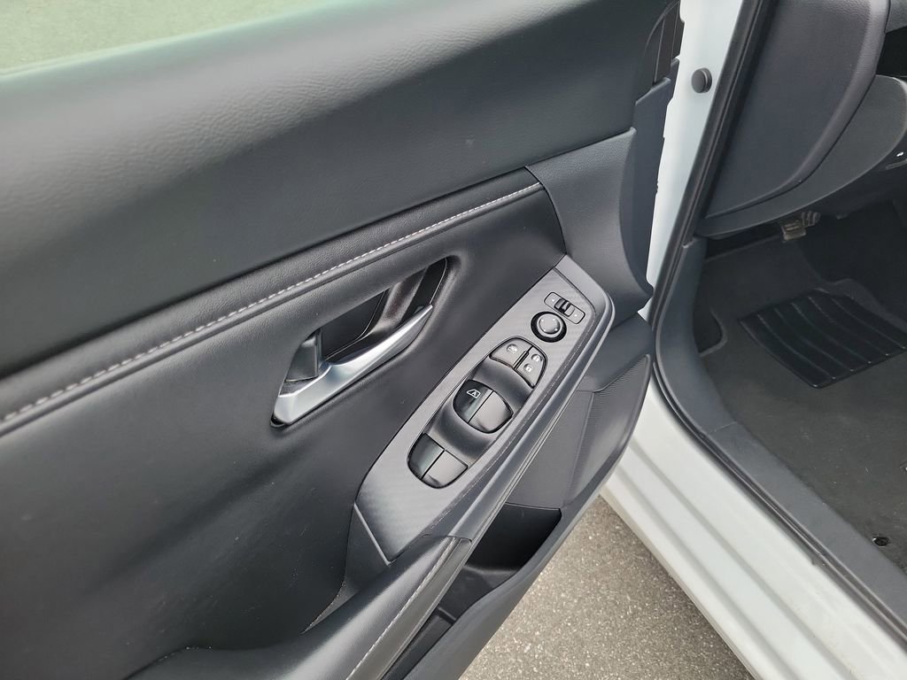 Used 2022 Nissan Sentra SV image 11