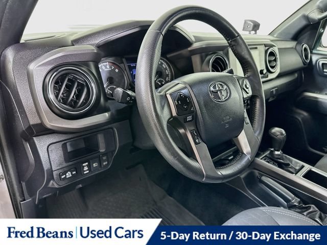Used 2019 Toyota Tacoma TRD Sport w/ Technology Package AWD/4WD image 13