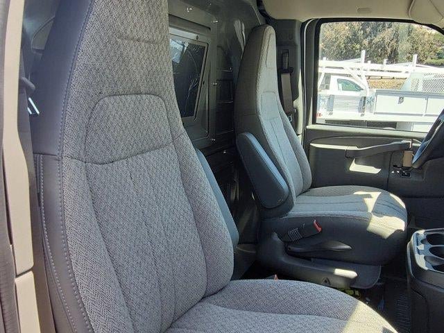 New 2026 Chevrolet Express 2500 Extended w/ Communications Package RWD image 23