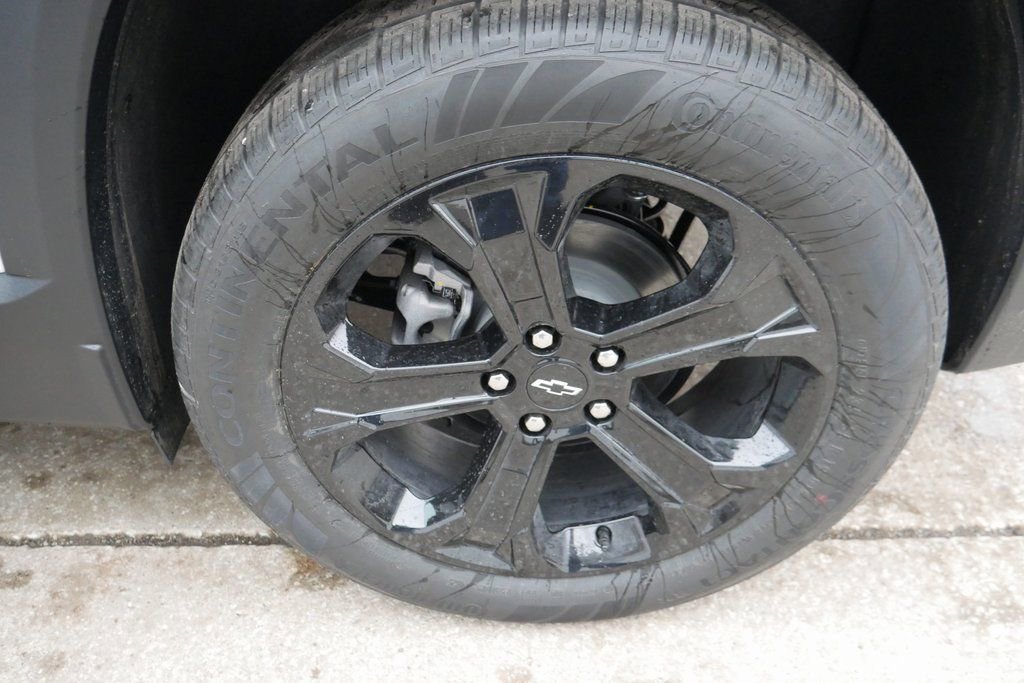New 2026 Chevrolet Equinox LT w/ Convenience Package II image 31