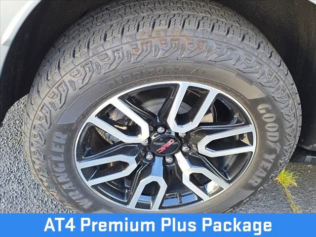 Certified 2024 GMC Yukon AT4 w/ AT4 Premium Plus Package AWD/4WD image 15