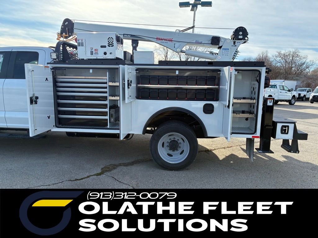 New 2026 Ford F550 4x4 Supercab Super Duty image 8