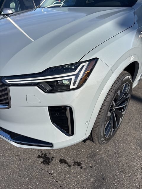 New 2026 Volvo XC90 T8 Plus w/ Protection Package Premier AWD/4WD image 12