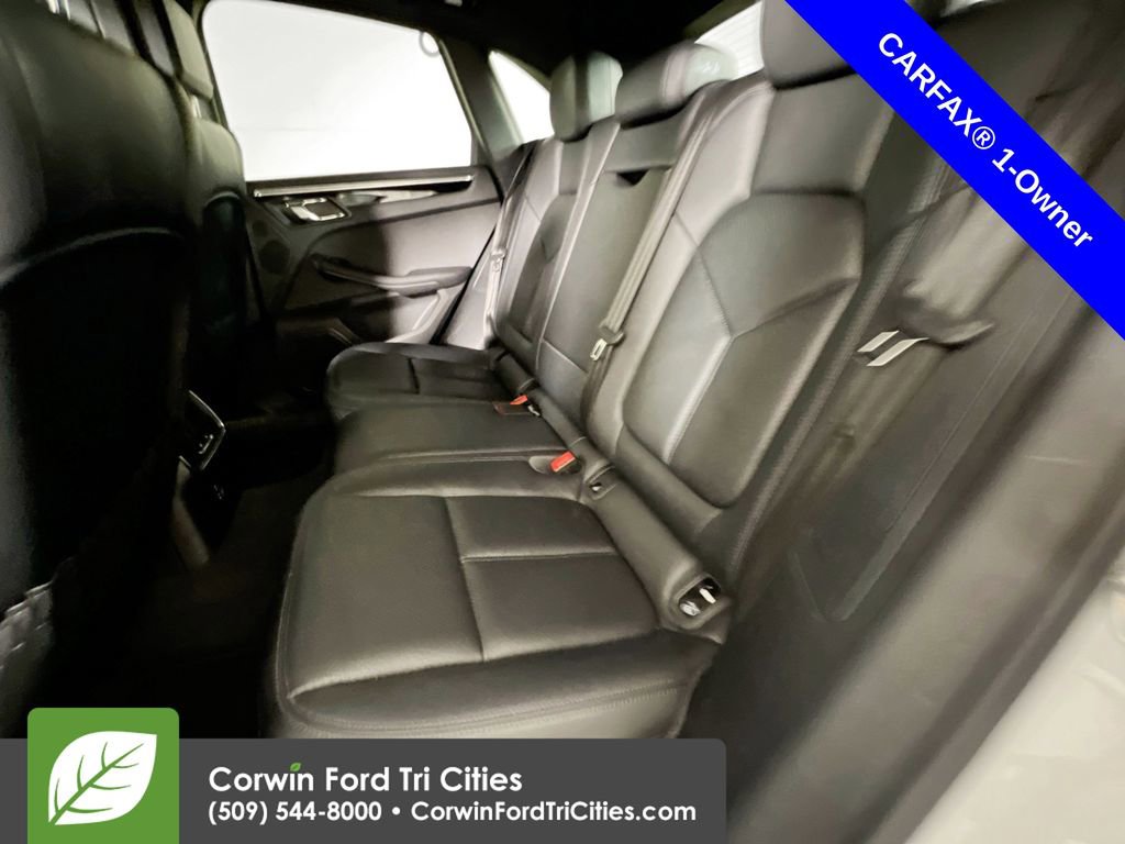 Used 2024 Porsche Macan image 27
