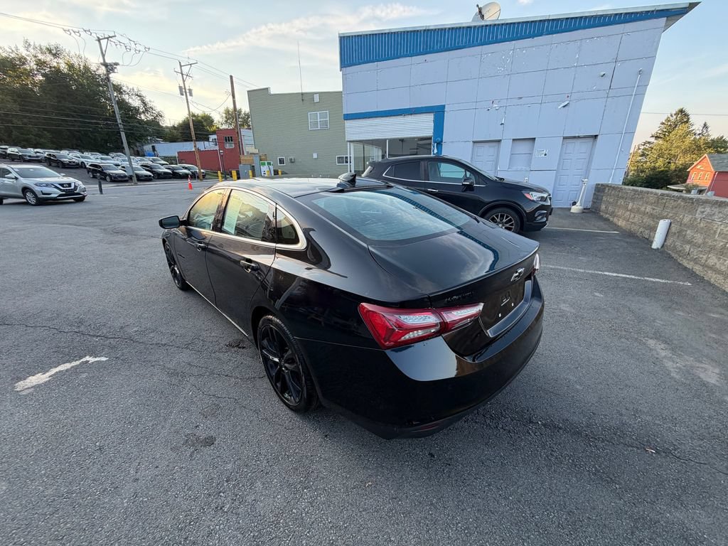 Used 2021 Chevrolet Malibu LT w/ Leather Package FWD image 3