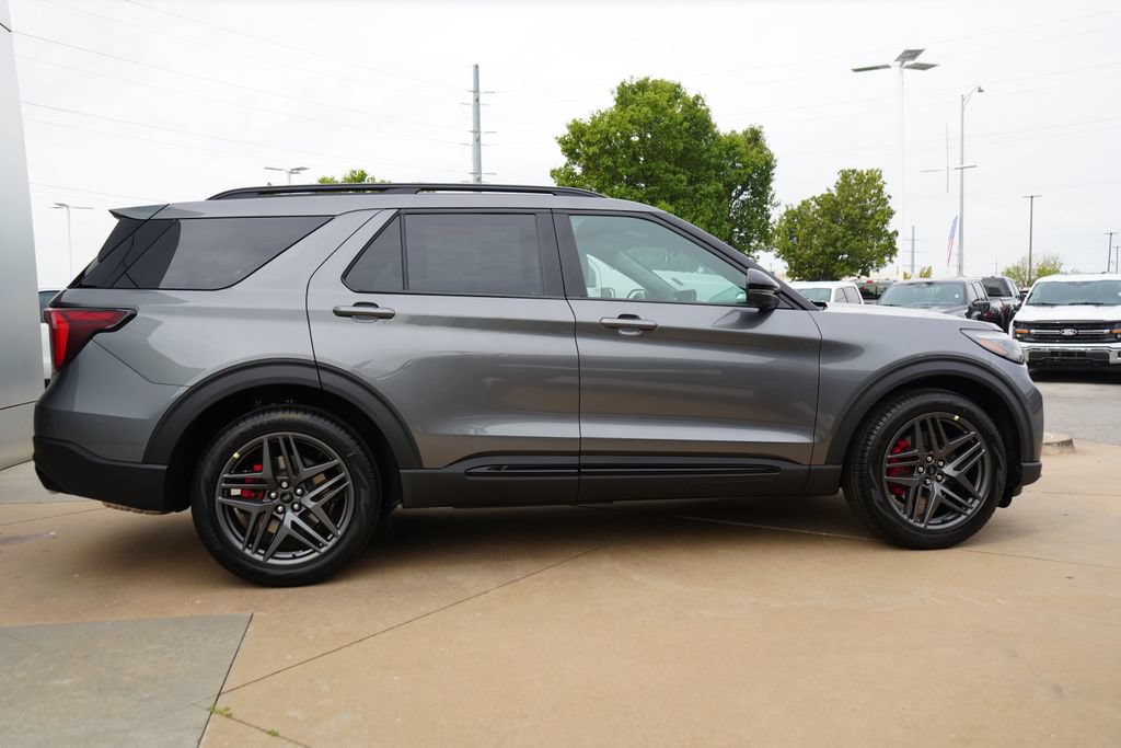 New 2026 Ford Explorer ST AWD/4WD image 9