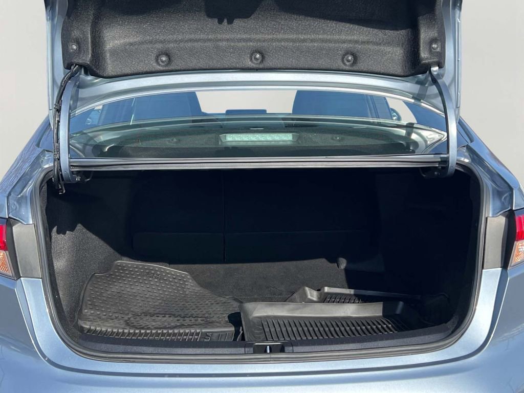 Used 2024 Toyota Corolla SE image 9