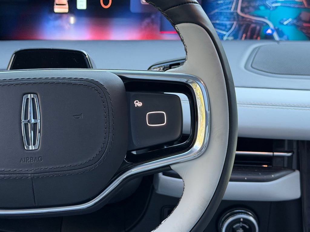 New 2027 Lincoln Navigator L Black Label w/ Black Label Special Edition AWD/4WD image 23