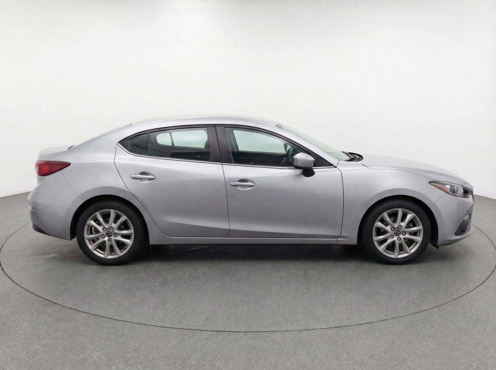 Used 2018 MAZDA MAZDA3 Sport w/ Preferred Equipment Package image 8