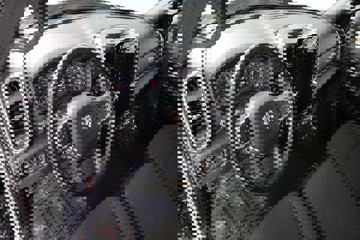 Used 2024 RAM 2500 Big Horn w/ Sport Appearance Package image 19