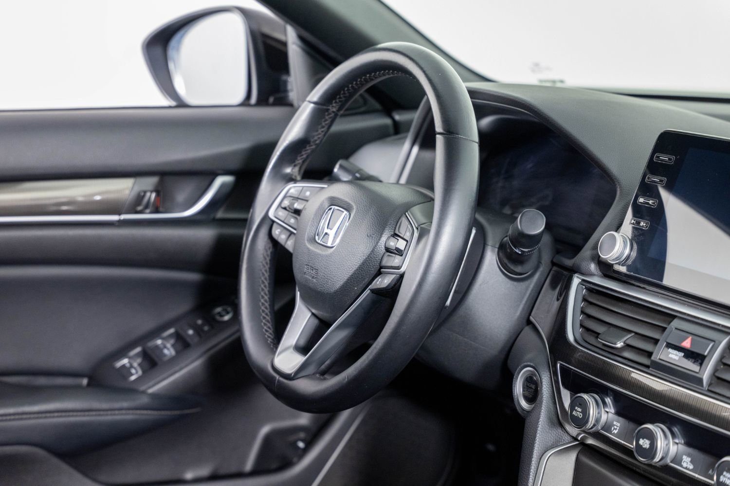Used 2018 Honda Accord Sport image 25