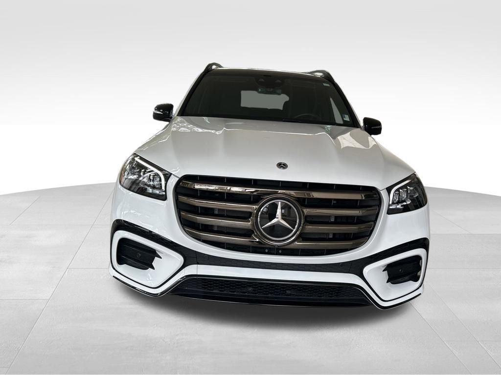 Used 2025 Mercedes-Benz GLS 450 4MATIC image 8